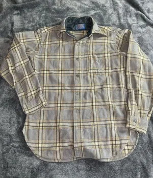 Vintage Pendleton Wool Plaid Button Up Shirt Men’s Medium USA Made Gray Brown thumbnail 1