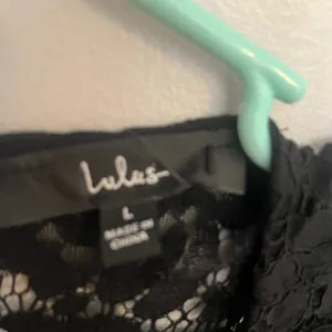 Lulu's Black Lace Detail Blouse‎ thumbnail 5