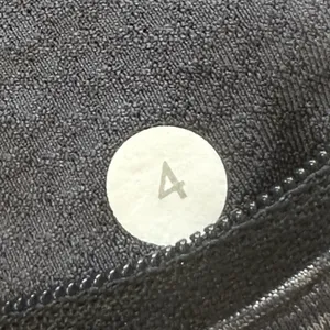 Lululemon‎ Athletica Grey Speed Track Ruched Bike Shorts Women's Size 4 thumbnail 6