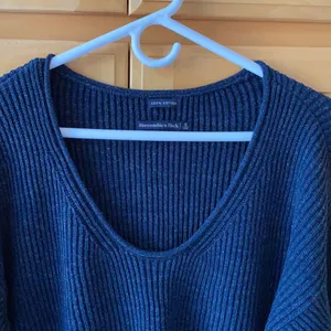 Abercrombie & Fitch Navy Sweater thumbnail 2