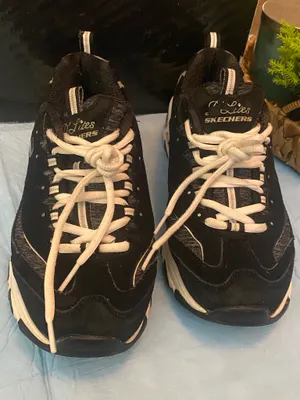 Womens Skechers D'Lites Memory Foam Sneakers Athletic Shoes Size 8.5 .. thumbnail 1