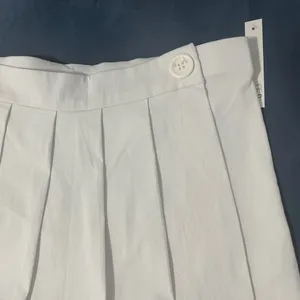 Joe B by Joe Benbassett White Pleated Front Mini Skirt NWT thumbnail 5