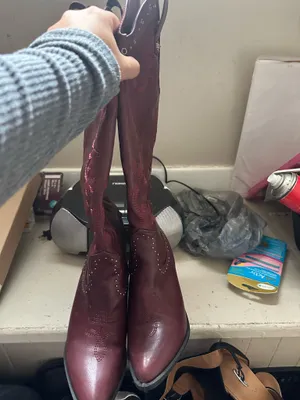 Ella Langley burgundy cowgirl boots thumbnail 2