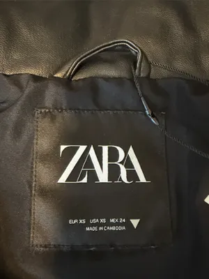 Zara Women’s XS Black Faux Puffer Leather Cropped Vest Zip Front Pockets NWT thumbnail 7