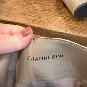 Gianni Bini Taupe Suede Over Knee 3" Tall Heeled Boots Size 5.5 thumbnail 8