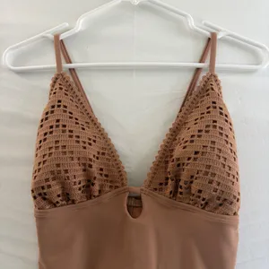 Shade & Shore‎ Women Brown Crochet High Leg Cheeky One Piece Swimsuit Large NEW thumbnail 3