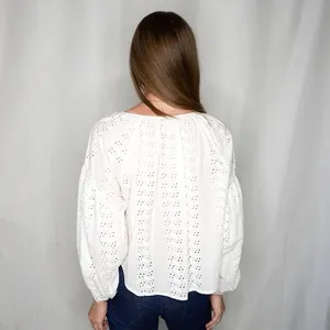 Urban Outfitters White Eyelet Button-Back Blouse Size‎ XS thumbnail 3