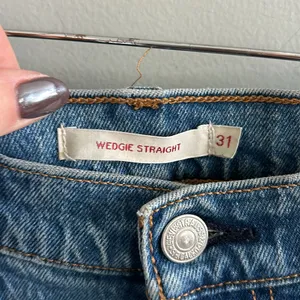 Levi’s Wedgie Straight‎ Jeans thumbnail 2