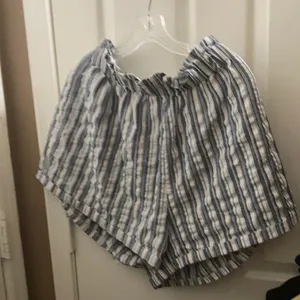 FINAL MARKDOWN Shein curve shorts 2xl thumbnail 1