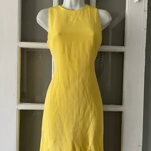 Theia Yellow Midi Dress‎ with Lace Detail thumbnail 6