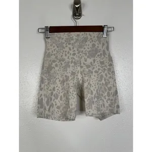 Lululemon Align High-Rise Short 6 Cheetah Camo Antique White Multi Size 2 thumbnail 3