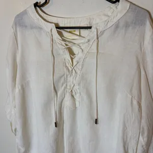 Maeve Anthropologie Cream Linen‎ Lace-Up Tunic Top Roll-Tab Sleeve Blouse Size 6 thumbnail 2