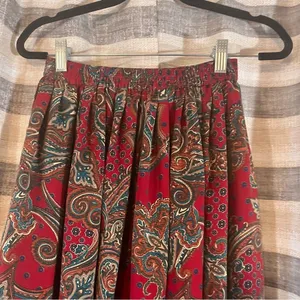 Alfred Dunner Red Paisley Pleated Midi‎ Skirt Size 8 thumbnail 3