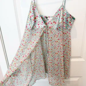 Victoria's Secret Y2K Coquette Fairy Sheer Slip Dress Large Ditsy Floral‎ Open Tie thumbnail 3