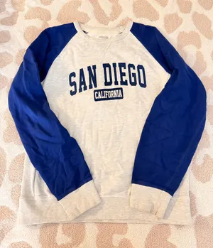 Amazon Wings Sweatshirt Grey thumbnail 1