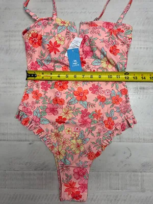 Cupshe Ditsy Floral Print V-Wire Ruffled One-Piece Swimsuit thumbnail 4