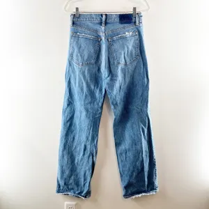 Abercrombie The 90's Relaxed Straight Leg Jeans High Rise Blue 6 / 28 thumbnail 5