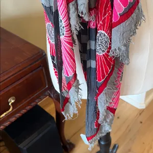 Vera Bradley Colorful Hippie Vibe Pink Gray Red Flowered Scarf thumbnail 5