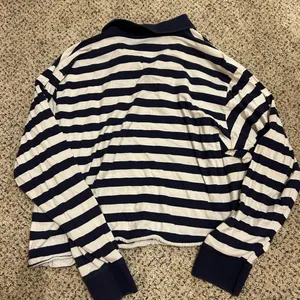 American Eagle Outfitters Blue and White Button Down Shirt thumbnail 3