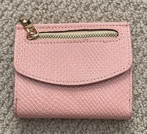 Compact Pink Textured Faux Snake Skin Women's Wallet Gold Zipper thumbnail 1