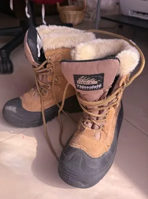 Itasca Thinsulate - Cedar Warm Winter Boots-Ladies, Tan and Black Color -Size 6 thumbnail 1