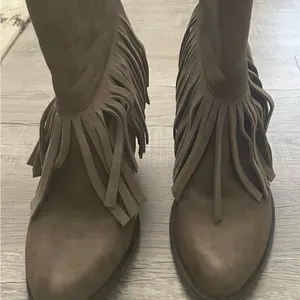Source Unknown Brown Ankle Boots with Fringe Detail thumbnail 2