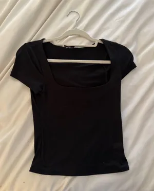 Sincerely Jules top  thumbnail 1