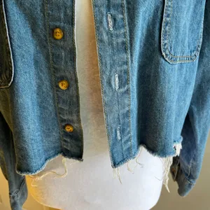 Forever 21 Cropped Jean Jacket with Buttons lightweight distressed Medium thumbnail 3