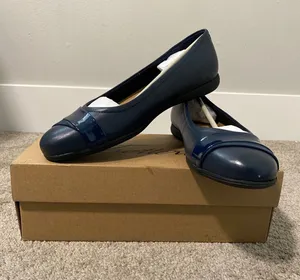 New Trotters Danni Navy Leather Ballet Flats Women’s Size 10 thumbnail 1