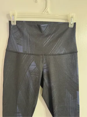 lululemon athletica Navy and Black Leggings with Brushstrokes Size 6 thumbnail 5