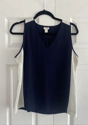 J.Crew Colorblock Shell Blouse Womens Size 6 Navy Ivory V-Neck Crepe Top thumbnail 1