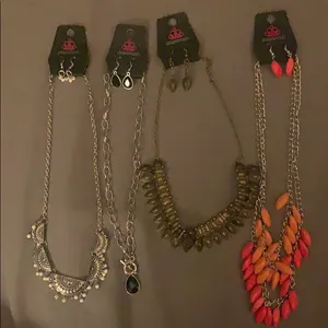 Paparazzi Necklace Lot thumbnail 5
