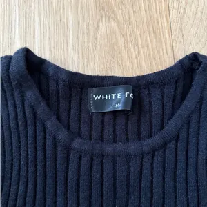 White Fox Top Long Sleeve Ribbed Round Neck Size M Black thumbnail 2
