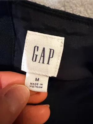 Gap Classic Black Cropped Tank Top - Women thumbnail 3