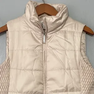 Quiet Luxury Vest Size Small Sleeveless Beige Quilted Gilet Minimalist Preppy thumbnail 2