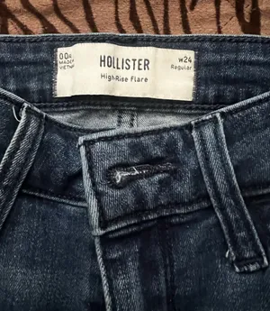 Hollister Jeans High-Rise Flare Jeans thumbnail 3