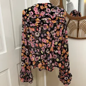 Free People Maybel Sz L Black Floral Cottagecore Fairy Blouse Top‎ Ruffles Flowy thumbnail 3