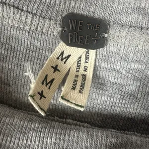 NEW We The Free People Palisades Thermal Pullover Top Size Medium Boat Neck Grey thumbnail 3