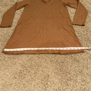 Everly small dress like new thumbnail 10