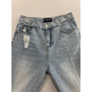 Kittenish High Waisted Distressed Straight Leg Jeans Light Wash‎ Size 28 thumbnail 6