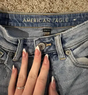 American Eagle Outfitters Jeans thumbnail 3
