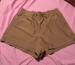Old Navy Short thumbnail 1