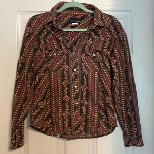 Patagonia Organic Cotton Long Sleeve Button Up thumbnail 1
