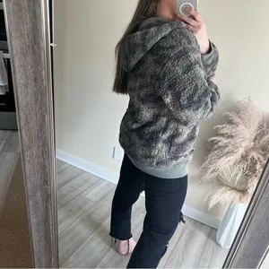 American Eagle camo Sherpa zip up jacket thumbnail 3