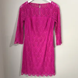 Lilly Pulitzer Hera Sheath‎ Dress Women's 6 Pink Lace 3/4 Sleeves Scalloped Hem thumbnail 3