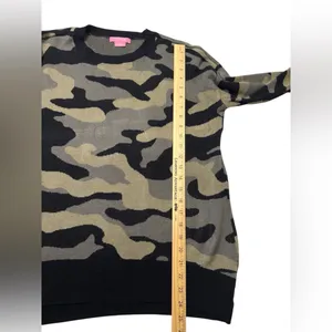 Isaac Mizrahi Green and Black Camo Pullover Knit Crewneck Sweater thumbnail 9