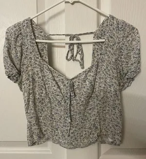Y2K American Eagle Cropped Sweetheart Floral Blouse size M thumbnail 1