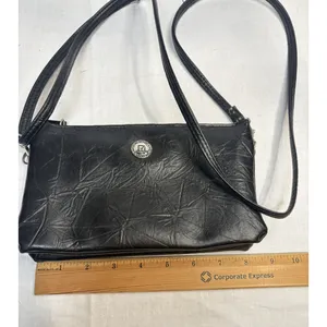 Stone‎ Mountain Black Leather Crossbody Purse Organizer Bag 8.5"x6" Zip Pockets thumbnail 10