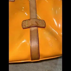 Dooney & Bourke Mustard Shoulder Bag‎ Patent Leather 12x9x3.5” thumbnail 7