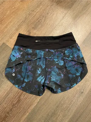 lululemon athletica Speed Up Short Black Waistband Floral-Print Athletic Size 2 thumbnail 3